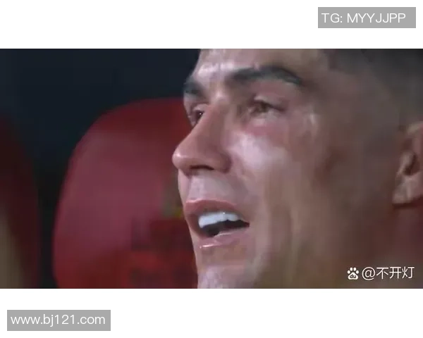 足球明星点球失误引发热议球迷心碎瞬间成焦点